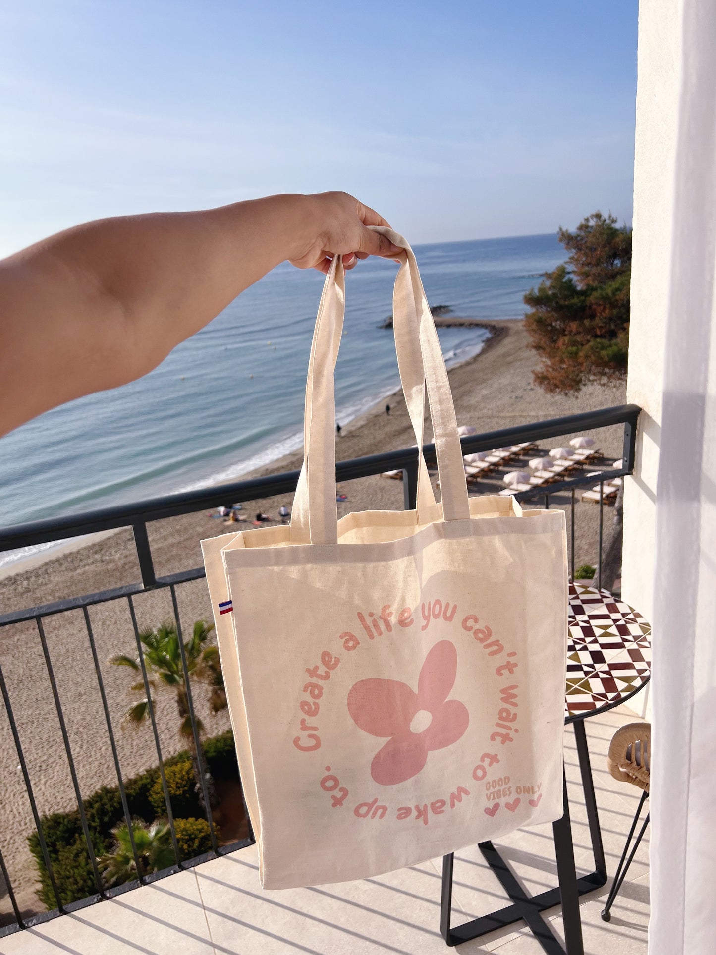 Tote Bag "Create a life you can't wait to wake up to "